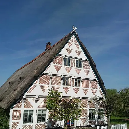 Denkmalgeschuetztes Ferienidyll Unter Reet * Guderhandviertel