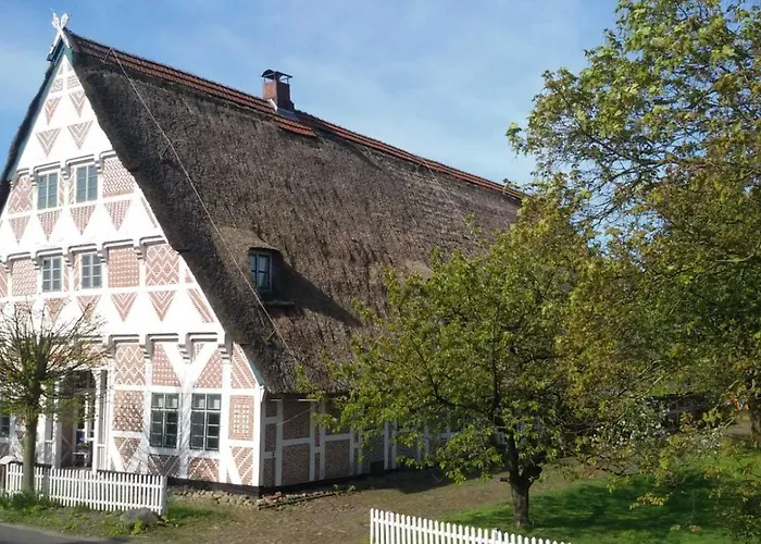 Denkmalgeschuetztes Ferienidyll Unter Reet